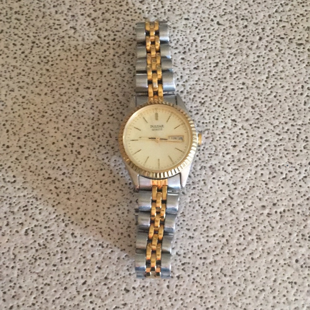 Ladies Pulsar watch - Rolex look a like